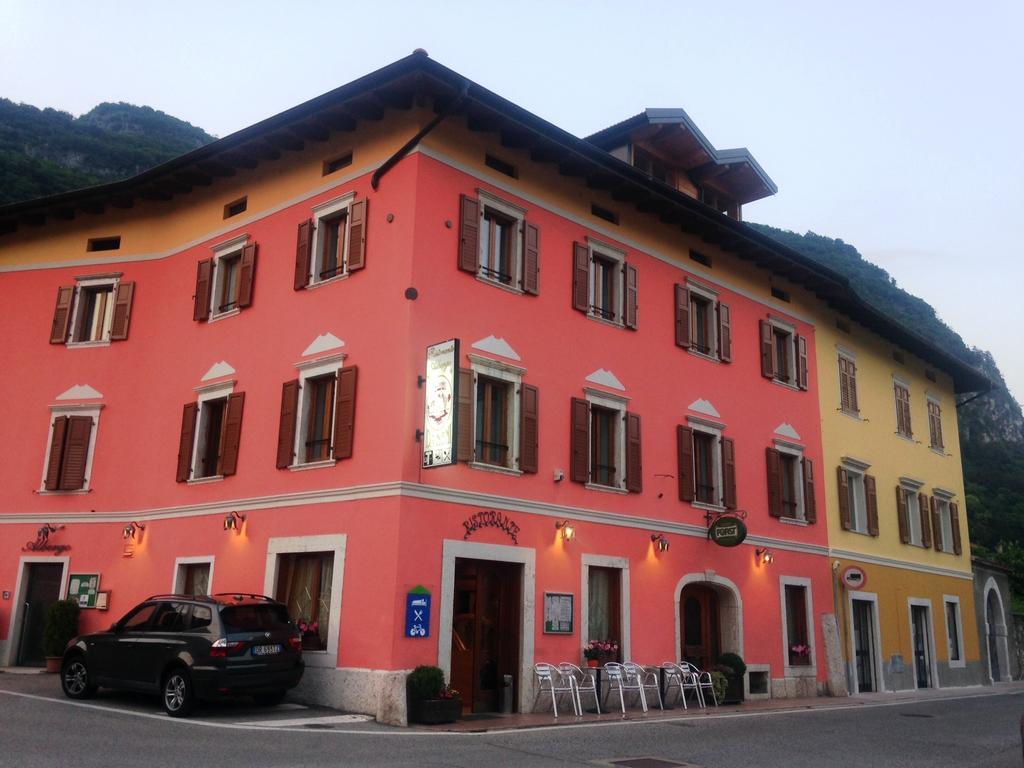 מורי Albergo Ristorante Da Neni מראה חיצוני תמונה
